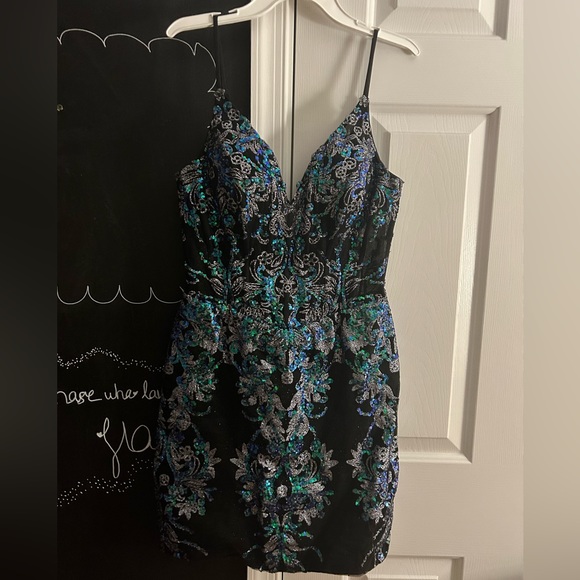 Black, Blue Sequins Homecoming dress! Jasz size 4! - Picture 2 of 5